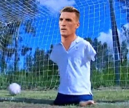 Imagínate no recibir goles en 695 MINUTOS con el equipo más popular de Brasil y que no te convoquen por un CEBADOR DE MATES.