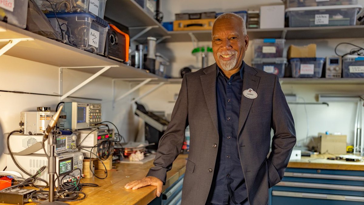 Josh (@joshuaogundu) on Twitter photo Lanny Smoot, holds more patents than anyone at Disney—106 right now. He is the only the second Disney employee ever inducted into the National Inventors Hall of Fame. The first? Walt Disney himself. Lanny Smoot, holds more patents than anyone at Disney—106 right now. He is the only the second Disney employee ever inducted into the National Inventors Hall of Fame. The first? Walt Disney himself.