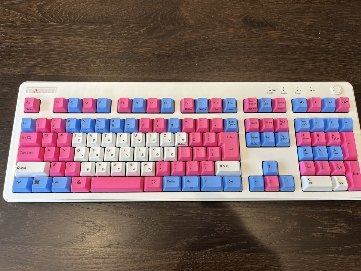 happy6000 tweet media