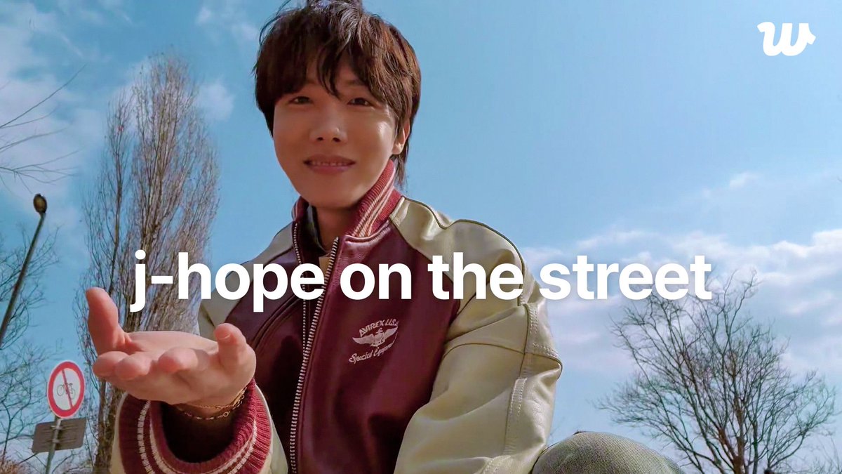 weverseofficial's tweet photo. [#WePick📌] j-hope “on the street” 1주년 기념, 발매를 기다리며 한강을 산책했던 라이브 하이라이트 영상 함께 볼까요?

🎥  https://t.co/T3XLjCLVbw

#BTS #방탄소년단 
#jhope #제이홉 
#on_the_street #Weverse_LIVE https://t.co/Z5Zs86K63N