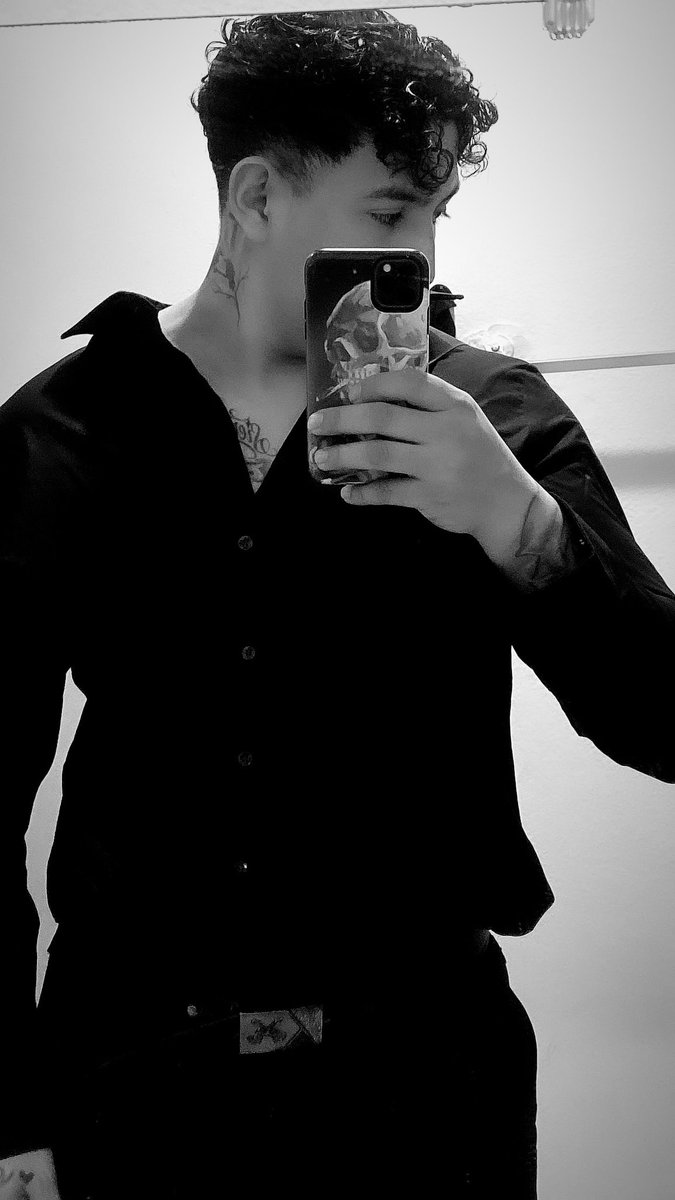 metalcore daddy (@jxsanchez_) on Twitter photo 