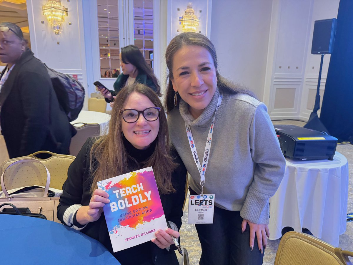 YMeza44's tweet image. When we wrote up proposal to present, we had NO idea Dr. Jennifer Williams would be keynote. Today I got to meet my hero-teacher, got to tell her how I feel about her work, &amp;amp; even share our session w/her! #TeachSDGs @TeachSDGs @TheGlobalGoals #EmpoweredByITI