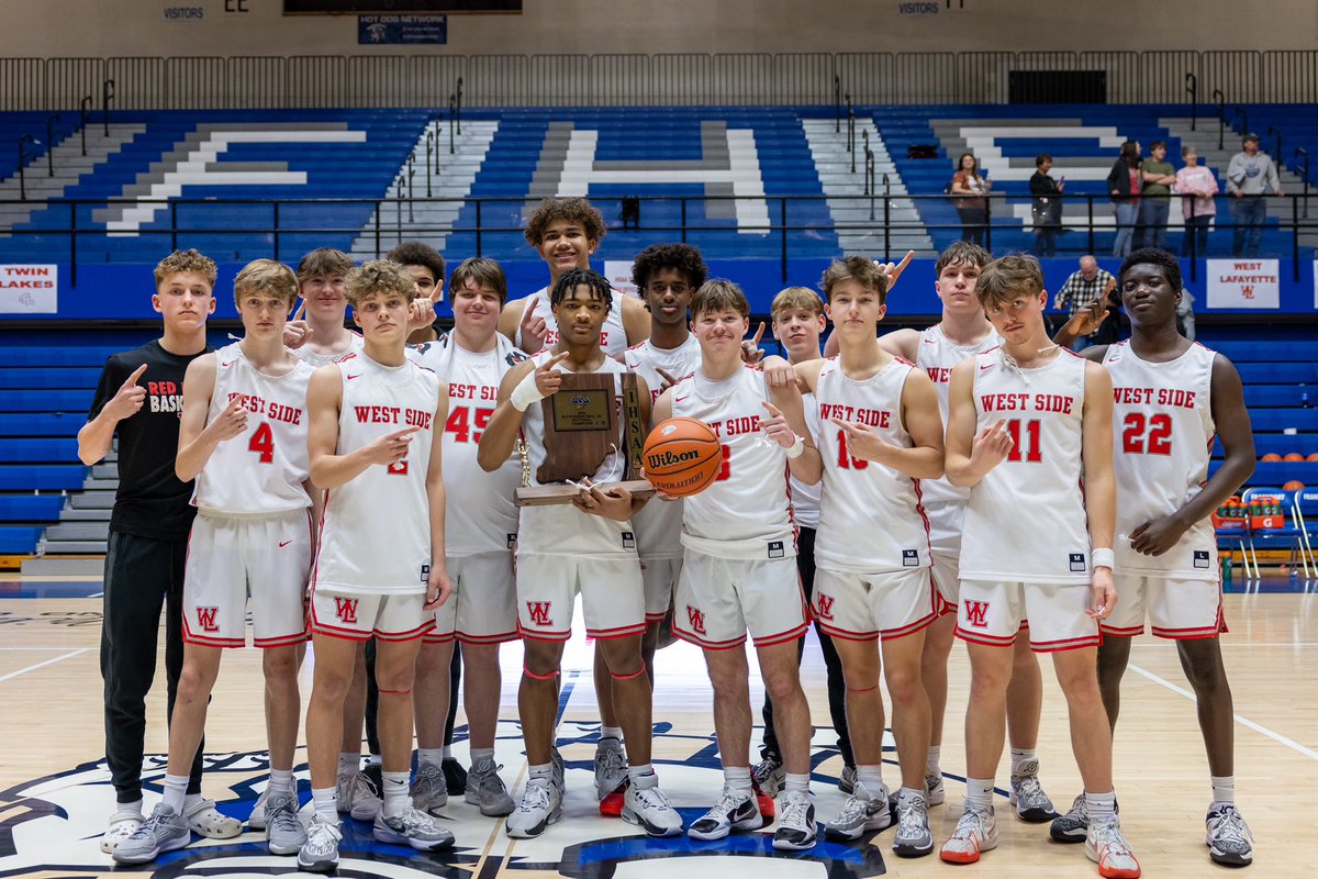 irishbrewer's tweet image. Our WL red devil boys basketball team are sectional champions. Overcame Twin Lakes, 45-43, with a clutch basket with a little over a second remaining. #rdp @WL_Basketball @WL_AthleticsRDP