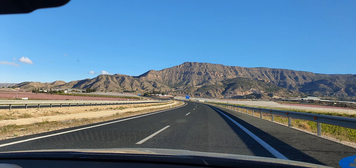 Camino de la 3° Ruta del Club de Senderismo Nacho Marcos, AMPA Severo Ochoa. Hoy  visitamos el Parque Regional Sierra de la Pila.

Mejorando el Presente para Construir el Futuro. 
#juntossumamos #Senderismo.