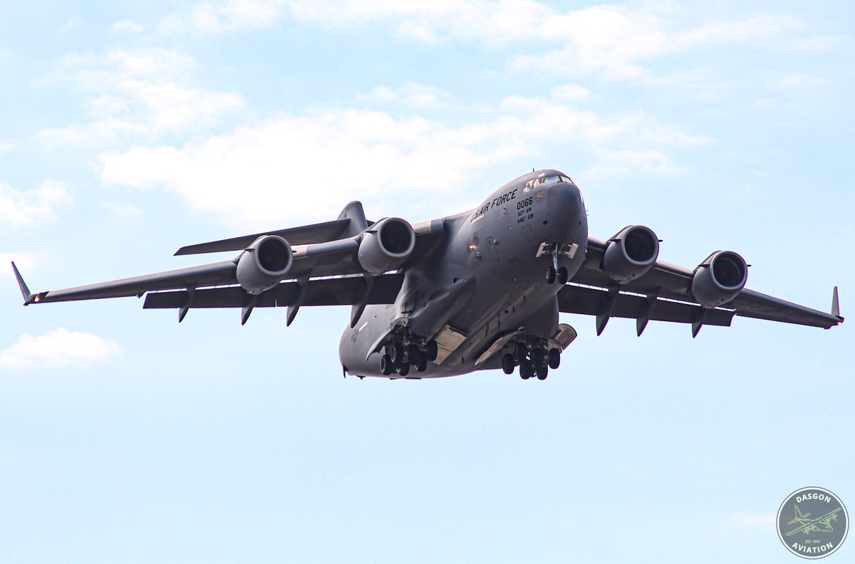 dasgonaviation's tweet photo. Landing the last year at Zaragoza x2 C-17 of the @usairforce one followed by the other by Air Defender 2023💪🏻🇺🇸
@Spottersbcn
#aviation #spotting #Zaragoza #C17 #USAirForce #AirDefender2023 https://t.co/GhjzvhdU91