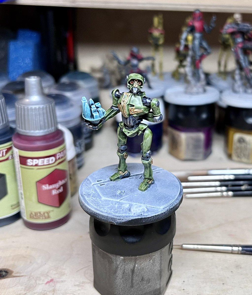 LSurion's tweet image. #hobbystreak day 12: finished the Super Tactical Droid (except for the base).