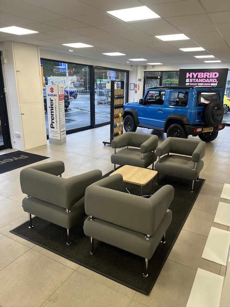 🚙 HAPPY SUNDAY 🚙

Visit Suzuki Rochdale today to discover our range of new vehicles! 👌🏻

11 am - 4 pm

📞 01706 615 156
📩 sales@premier-car.co.uk
💻 bitly.ws/3eLic

@SuzukiCarsUK 

#Suzuki #Jimny #HappySunday #SuzukiJimny #PremierAutomotive #Rochdale #Manchester