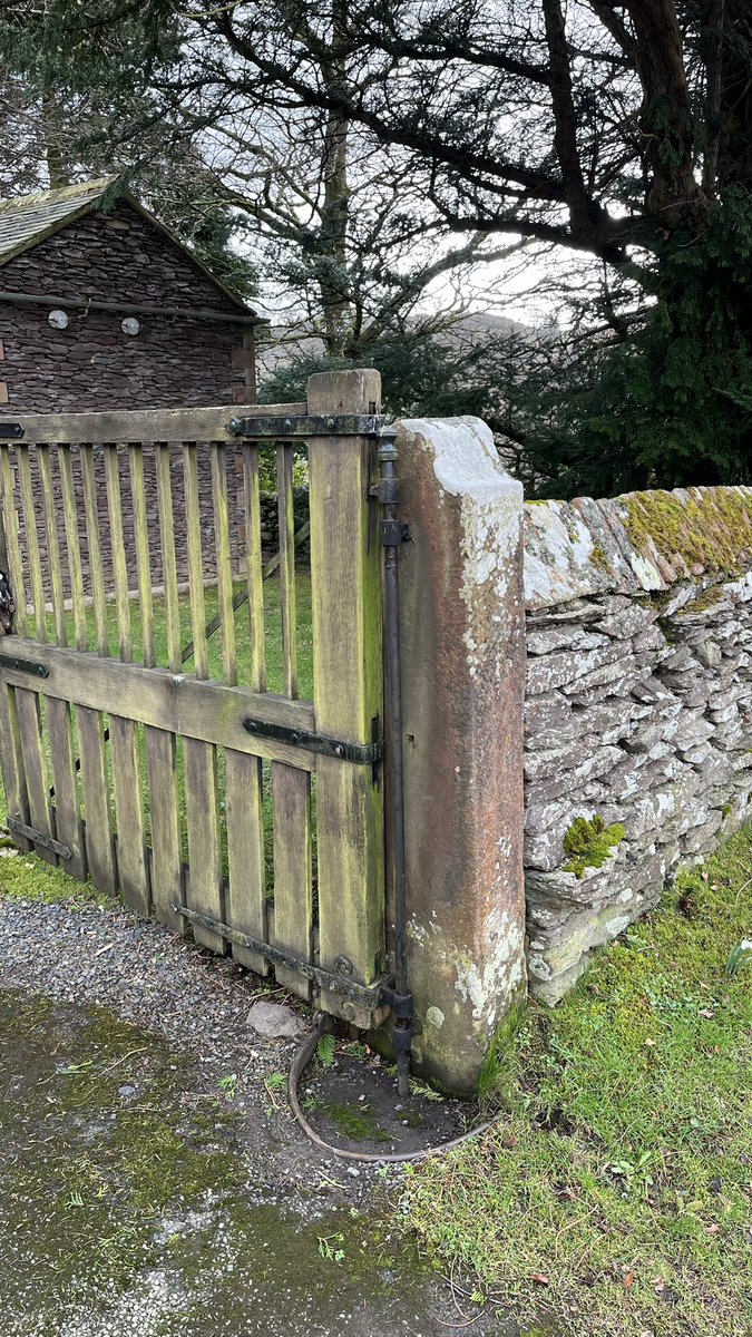 CharlesBewley2's tweet image. Morning Stiles, are you hovering there?

Some #SundayStuff from Watermillock