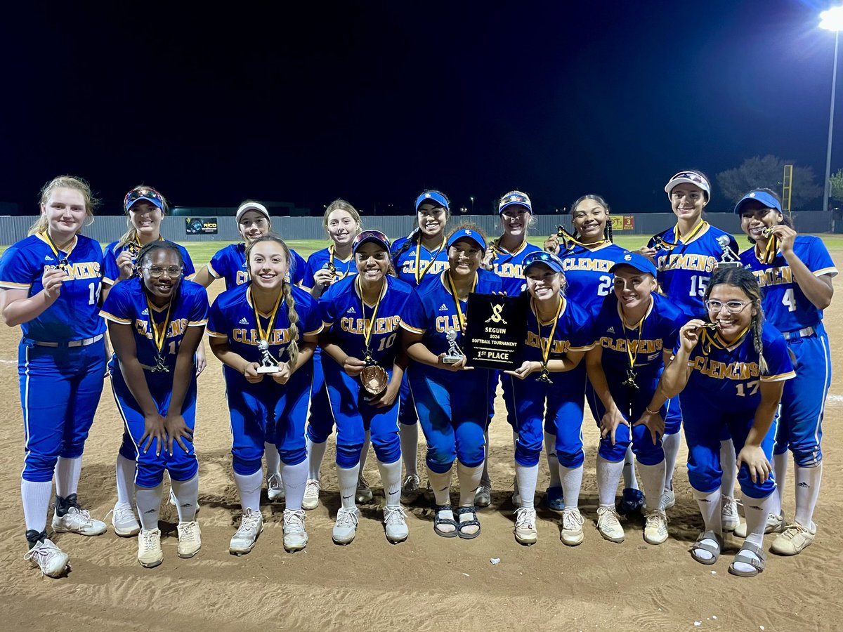 BACK-TO-BACK Seguin Tournament CHAMPS!🏆 🔥TEAM went 6-0 @Soso_Valencia3 & @alexusworthy09 each got 3 wins on the mound, combining for 25IP, 29K, .840ERA, .920WHIP 🔥TEAM BATTED .470/.872SLG/1.415OPS 2️⃣4️⃣1B2️⃣0️⃣2B6️⃣3B5️⃣HR 5️⃣1️⃣RBI5️⃣4️⃣R1️⃣3️⃣SB 🔥TEAM FLD .961 Tuesday vs San Marcos!