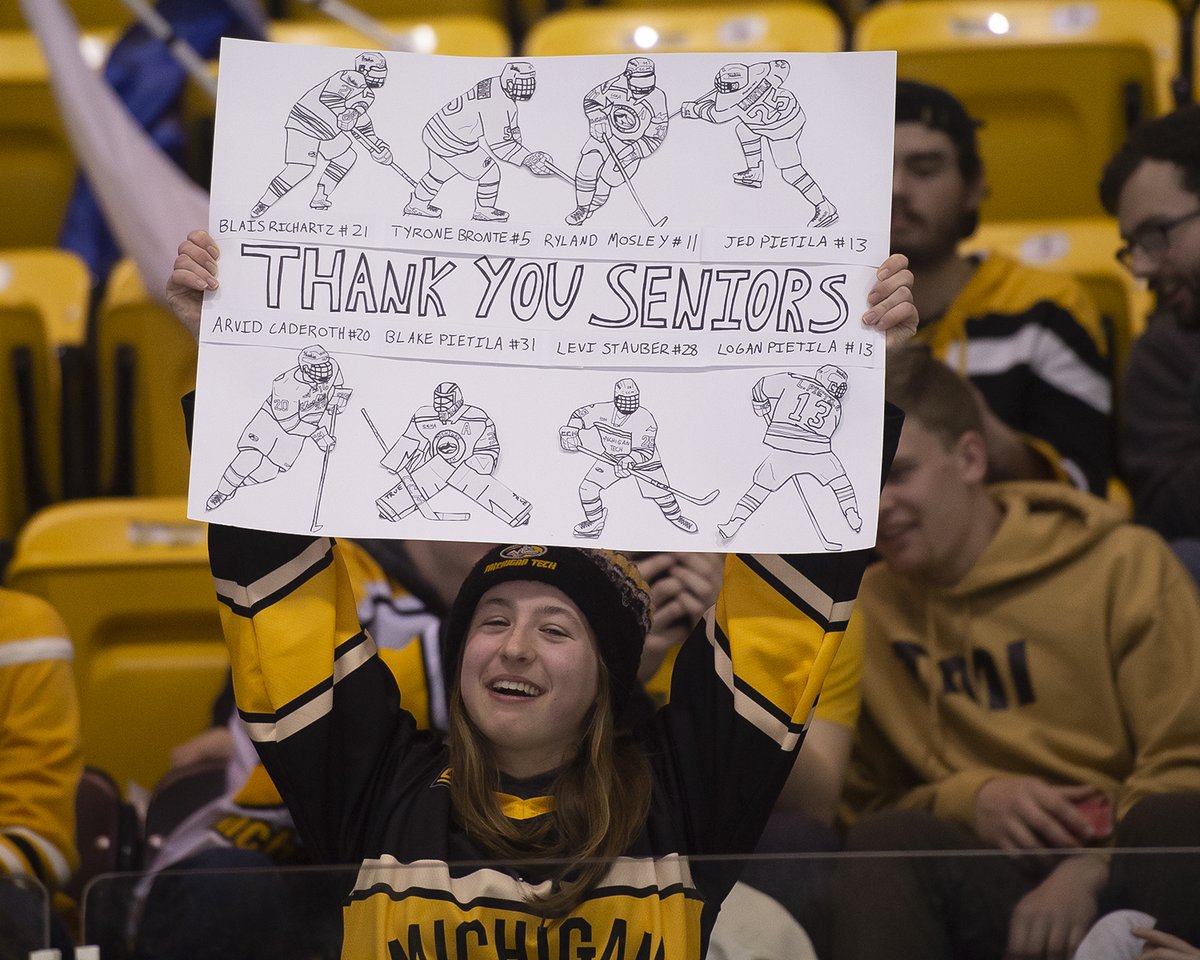 mtuhky's tweet photo. Thank you seniors! 

#mtuhky #FollowTheHuskies https://t.co/stXYa45Lux