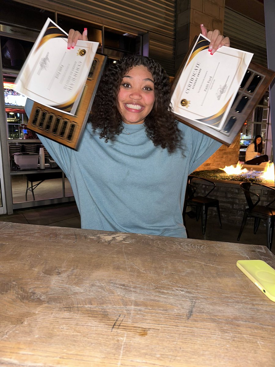 What can I say.. I’m big brained ☺️ 
- Academic Award(highest GPA / 2nd year to win ) 
- Academic All District 4-5A ‘24
I may not have had the opportunity to leave my mark on the court this year, but  the classroom is a place where my presence will never be absent.