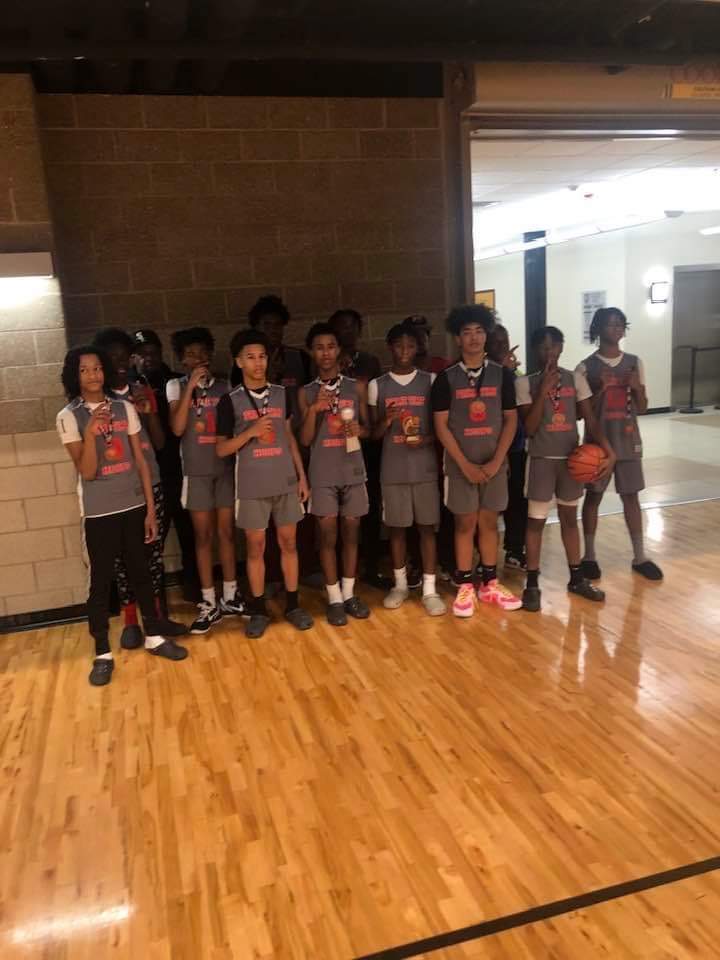 agizzledaone's tweet image. PrimeTimeBoys off to a good start......💪🖤💯🙏🏆
#PrimeTimeHoops