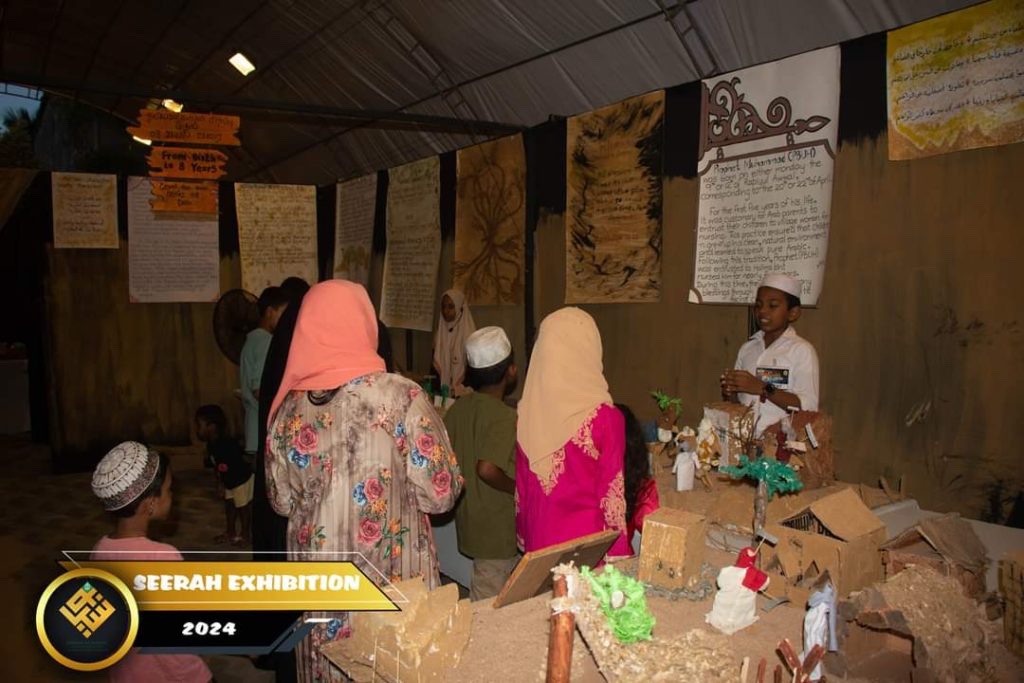 newsnetceylon's tweet photo. إقبال واسع على معرض السيرة النبوية في #سريلانكا https://t.co/fXl3RBT8Cr https://t.co/zAL0qCWiZW