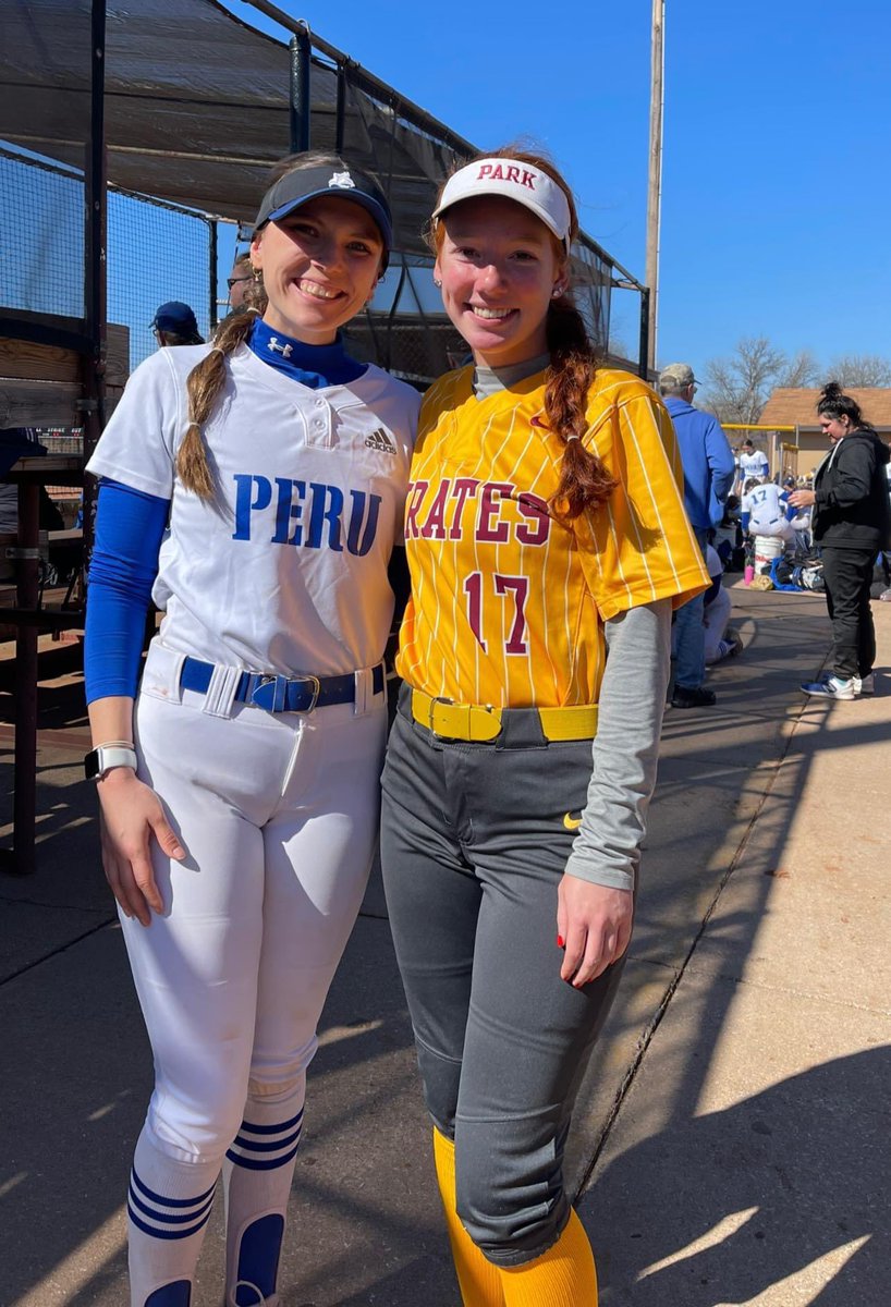 Zephyrs_Danner's tweet photo. Comp and HS teammates crossing paths at collegiate tournament https://t.co/TxK3eXqsm4