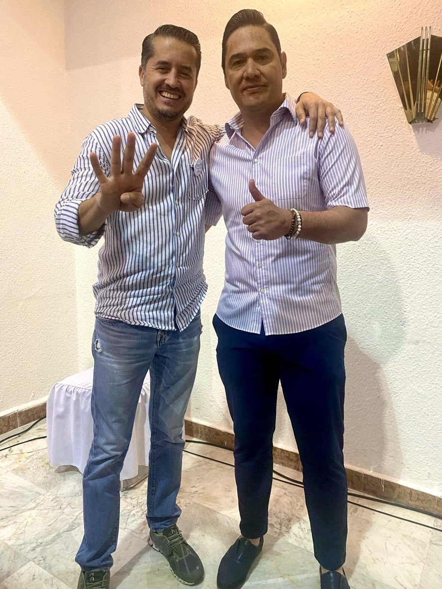 ClaudiaPorMor_'s tweet photo. Hoy tuvimos una Reunion de Trabajo con los diferentes Coordinadores del Movimiento Nacional Claudia por México.
En esta reunion tan importante nos acompañaron amigos y camaradas destacables como lo son el Sen. Gabriel García Hernández, el ex futbolista Moises Muñoz Rodriguez❤️🇲🇽 https://t.co/GUitsxVEIy