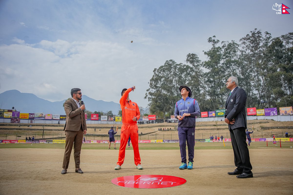 🟠Fourth T20i Netherlands vs Namibia starts now. Vikramjit Singh is playing instead of Kyle Klein. Scott Edwards is good with the coin this tournament and elected to bowl. Follow the action live via: youtube.com/watch?v=wQb2PO… #ICC #kncbcricket #haveaniceday