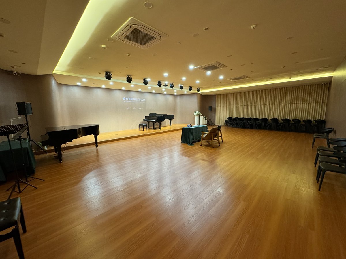 Marc-Antoine Pingeon パンジョン・マルク~アントアン (@mapingeon) on Twitter photo Deuxième jour d’auditions à Guangzhou. Tout est prêt !
<a href="/ENMP_Cortot/">Ecole normale de musique de Paris</a> Deuxième jour d’auditions à Guangzhou. Tout est prêt !
<a href="/ENMP_Cortot/">Ecole normale de musique de Paris</a>