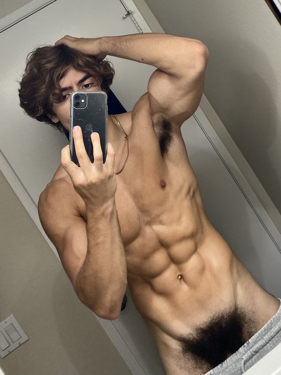 alphagodadonis's tweet photo. Retweet if you LOVE a thick bush https://t.co/dgDP0BJgI2