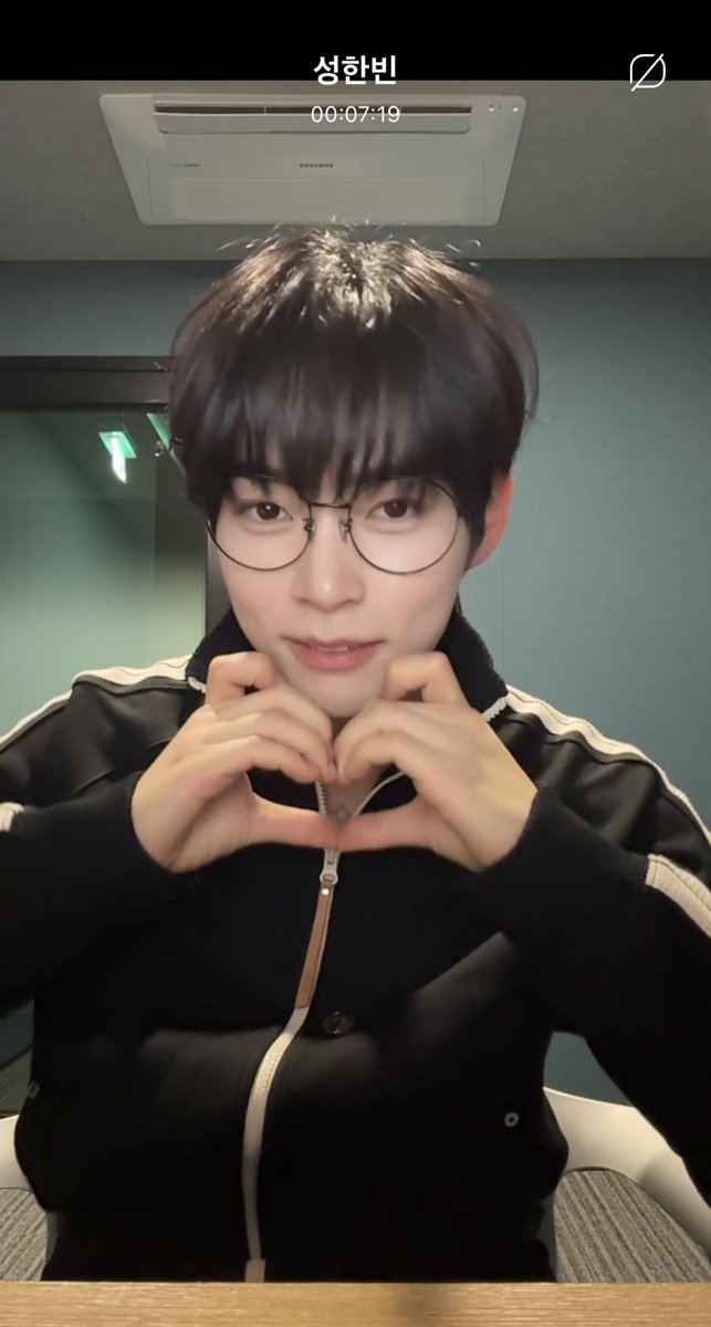 Ppppoaa11's tweet photo. #햄블냥블
한비니 왓다 https://t.co/DihbfFTzUk
