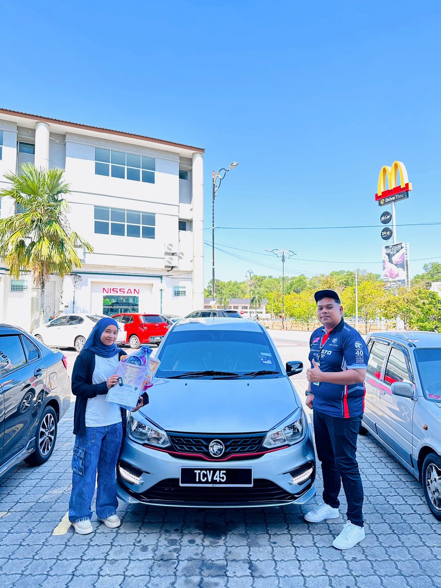 Azuwa_Razal's tweet photo. Raya Dah Semakin Menjelang Tiba , Mereka Dah Memiliki Kereta Raya , Kini Giliran Anda Pula Untuk
Memiliki Kereta PROTON Dilebaran Yang Akan Kunjung Tiba . 
Anda Bergaji Bersih Bermula RM1600 Dan Keatas , Nak Pakai Kereta Untuk Lebaran Ini . 
Azuwa Proton 
https://t.co/2bTldCfjAt https://t.co/GK4pt0BEV1