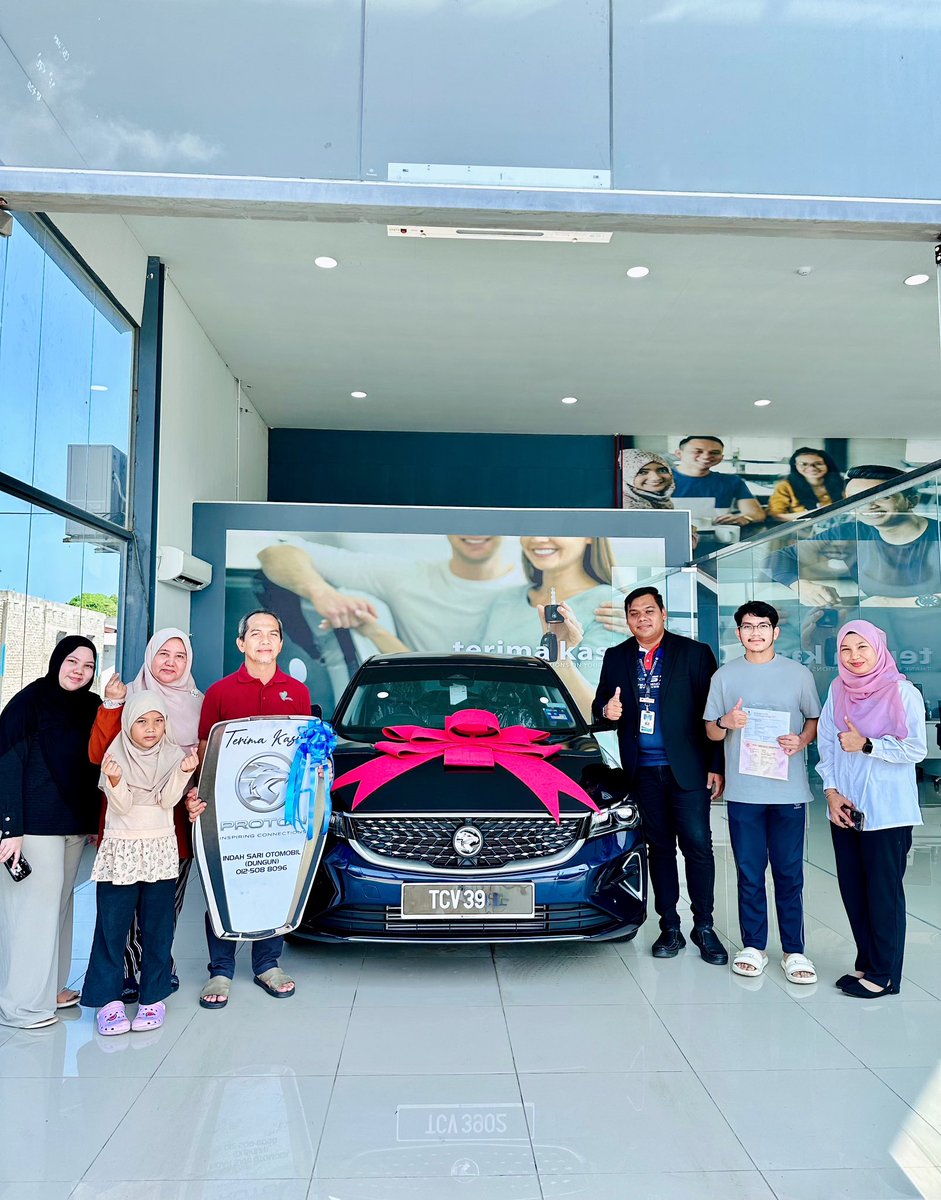 Azuwa_Razal's tweet photo. Raya Dah Semakin Menjelang Tiba , Mereka Dah Memiliki Kereta Raya , Kini Giliran Anda Pula Untuk
Memiliki Kereta PROTON Dilebaran Yang Akan Kunjung Tiba . 
Anda Bergaji Bersih Bermula RM1600 Dan Keatas , Nak Pakai Kereta Untuk Lebaran Ini . 
Azuwa Proton 
https://t.co/2bTldCfjAt https://t.co/GK4pt0BEV1