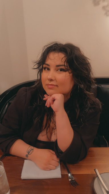 30th birthday ❤️ I need someone to send me rp so I can buy a new yuumi skin pls https://t.co/60N98qr