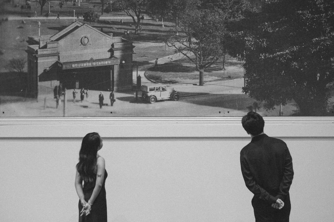 govoes's tweet image. tipe-tipe foto prewedding yang ga bakal dipilih oleh klien:

1. yang ga keliatan muka
2. yang orangnya keliatan kecil
3. yang ngeblur
4. yang terlalu gelap.

foto pilihan klienku 🥹: