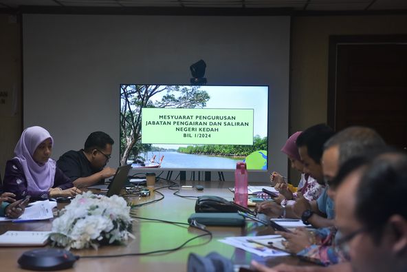 Mesyuarat Pengurusan Jabatan Pengairan dan Saliran Negeri Kedah Bil 1/2024 telah diadakan pada 26 Februari 2024 di Bilik Mesyuarat Utama, JPS Kedah.

#JPSKedah
#JPSMalaysia
#jayakanperkhidmatansempurna