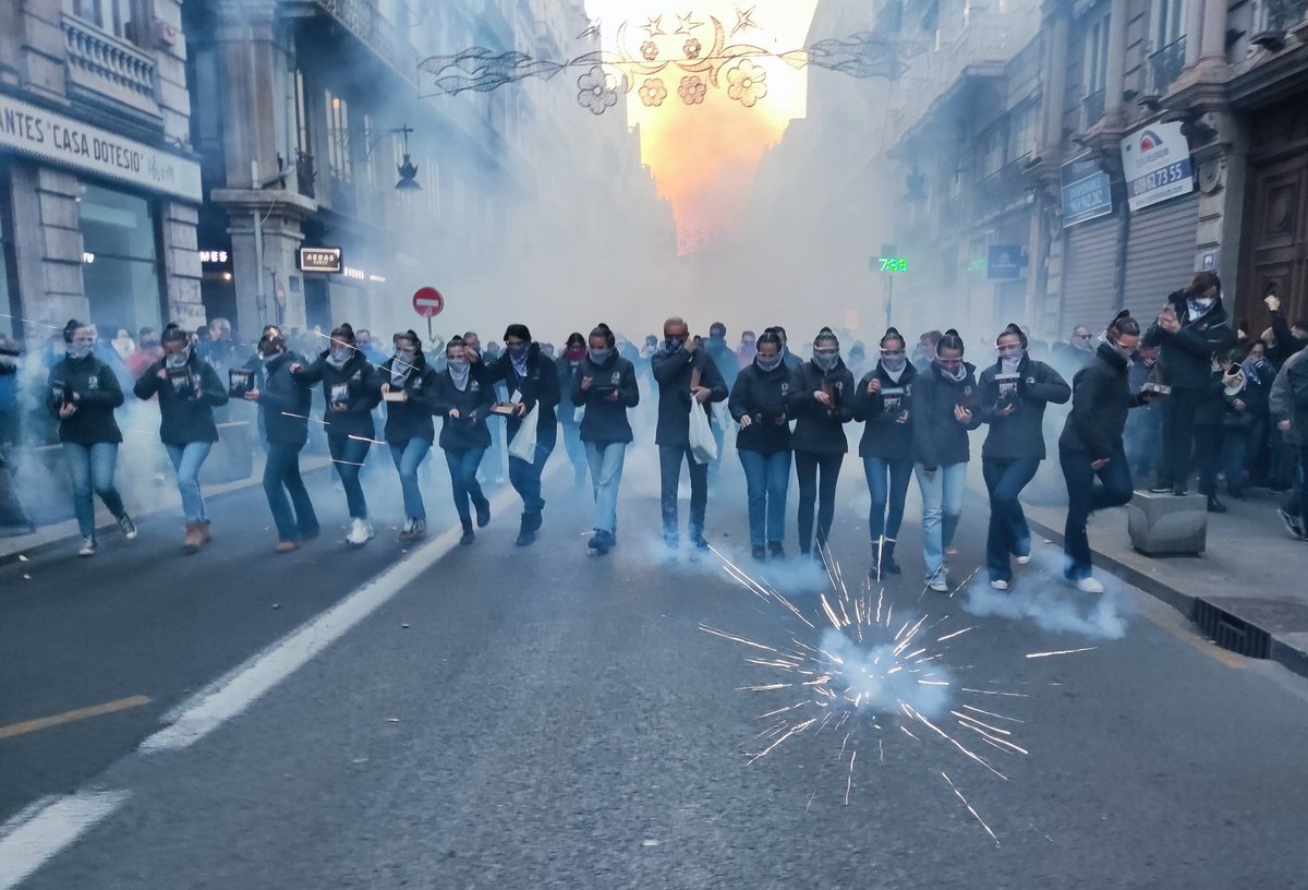 act_fallera's tweet photo. ¡Valencia despierta, ya estamos en Fallas!

#fallas #falles #fallas2024 https://t.co/bYXUJ9Hy37