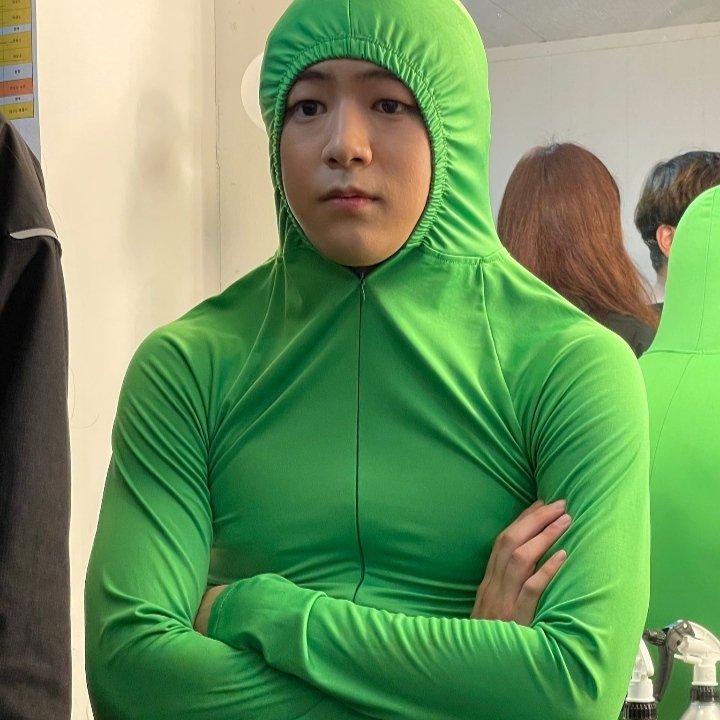 Weee ni un fokin fandom nos deja en paz, ni en estos momentos, no jodan todo bien en casa?? O es que sus favs no les dan la suficiente atención y contenido que necesitan? 

#MLD_IS_OVER_PARTY 
#TFN_FOREVER_WITH_US 
#TFN #티에프앤