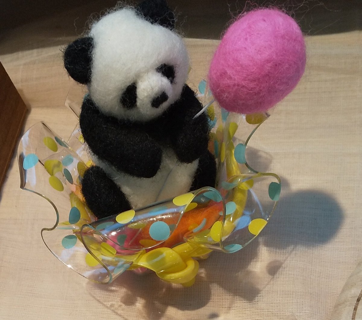 kansaitushin's tweet image. お迎え頂きました🐼
@moi2_keyco さん
パンダ作品です

@ninkimonopanda さん作品との
コラボ作品も好評です

まだまだ素敵な作品ございます
3月10日㈰迄となります
お待ちしてます

#moimoi #aimi #パンダ
#パンダ好き