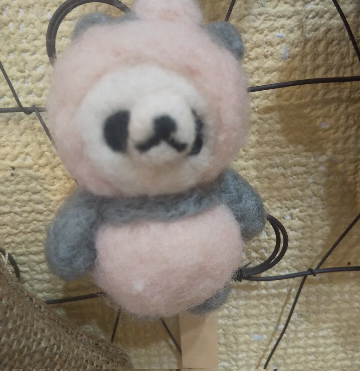 kansaitushin's tweet image. お迎え頂きました🐼
@moi2_keyco さん
パンダ作品です

@ninkimonopanda さん作品との
コラボ作品も好評です

まだまだ素敵な作品ございます
3月10日㈰迄となります
お待ちしてます

#moimoi #aimi #パンダ
#パンダ好き