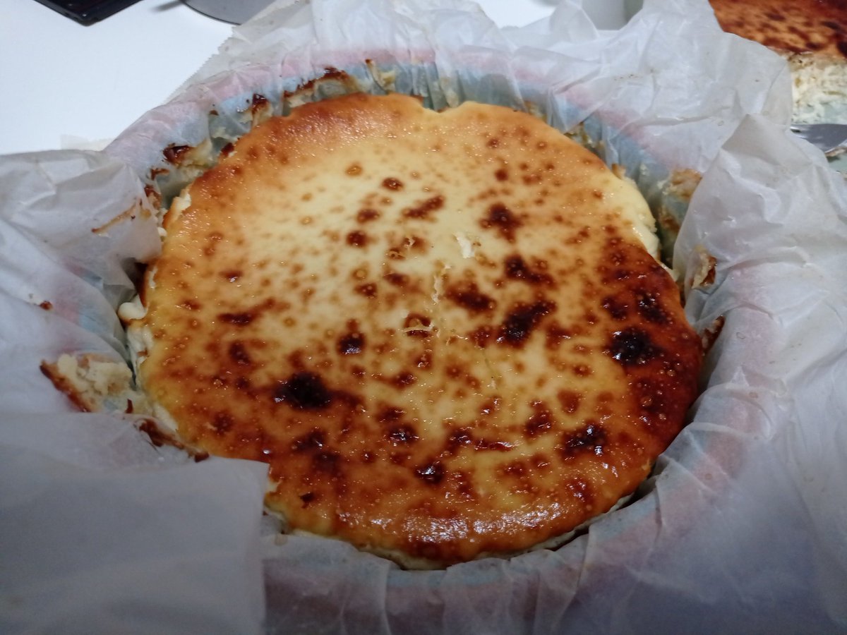 d0ryy2's tweet photo. y pa desayunar 1kg de tarta de cheddar madurado 🫣 https://t.co/7zjw0S8UjE