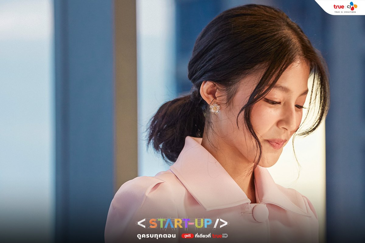truecjcreations's tweet photo. 📷 ภาพเบื้องหลังสนุก ๆ น่ารัก ๆ ของเหล่านักแสดง #StartUpTHFinalEP ไปดูกันครับ

🥇#StartUpTH ทุกศุกร์-เสาร์ 2 ทุ่มตรง
🎬ดูฟรีที่เดียวที่ #TrueID : https://t.co/pn99zeyx7d 

#TrueCJ #kemisarap #goyyog #uppoompat #grtsp #greatsapol #laylayyo #martkrissana https://t.co/gQICoszqVa