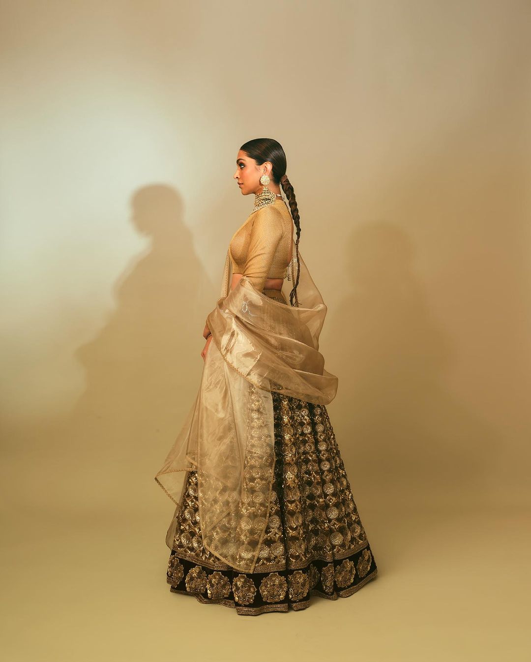 Deepika padukone in golden lehenga hot sale