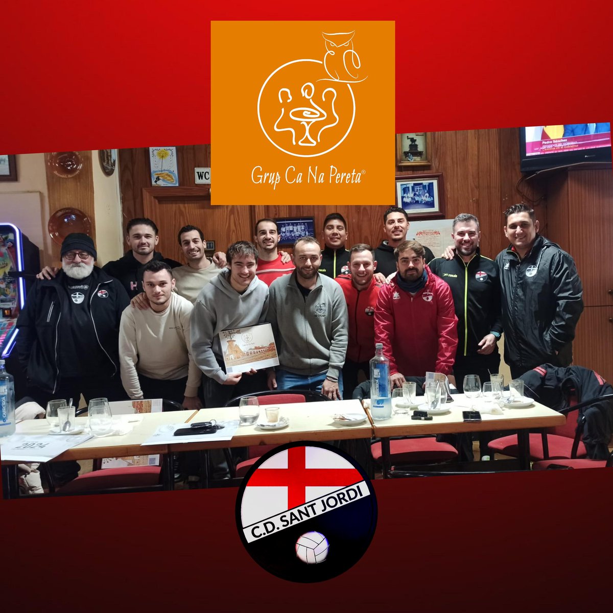 No sempre a d.esser entrenar🏃‍♂️, els bons moments a taula generen cohesió🤝 i quin millor lloc per fer-ho, que amb un bon berenar 🥖a CA NA PERETA a sa Casa Blanca. Fes com el nostre primer equip i no esperis més, atenció i servei 🔝 t.esperen.
🏠C/Manacor, 436, sa Casa Blanca.