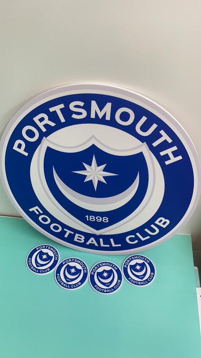 Simply The Crest tweet media