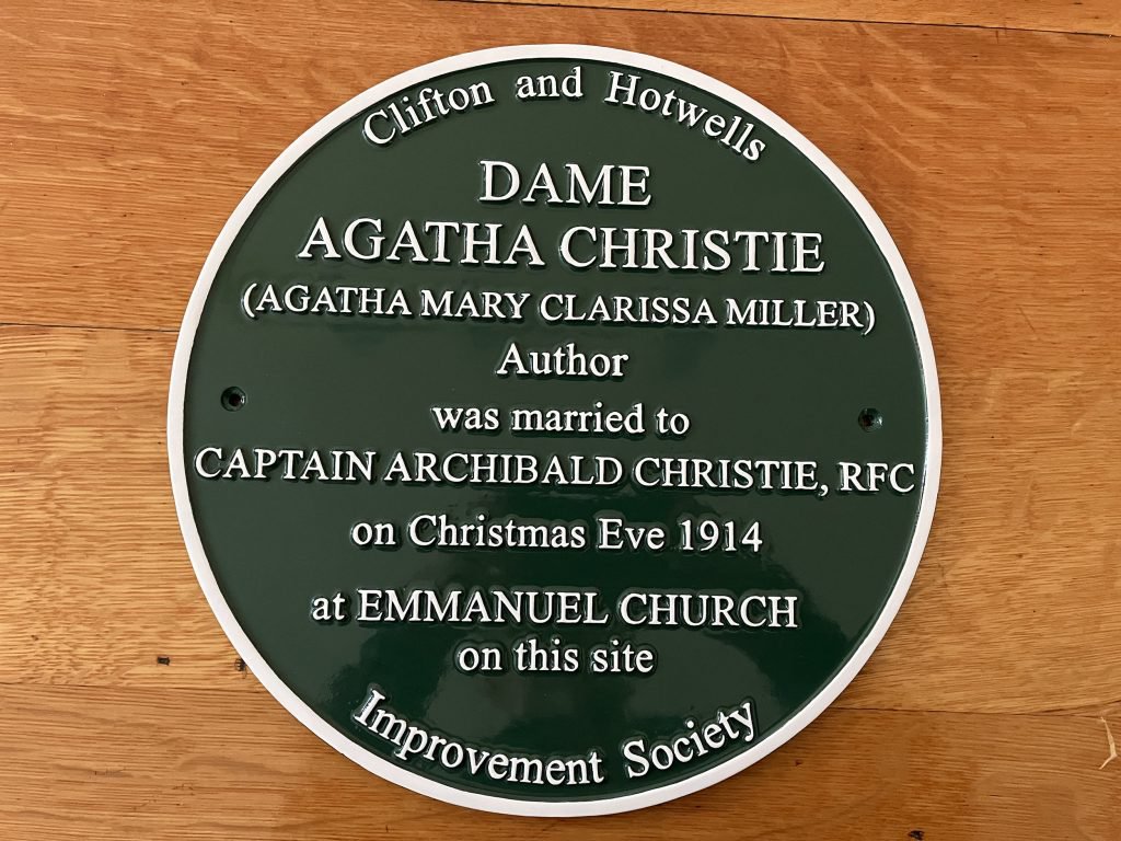 This new plaque marks the site where author Dame Agatha Christie married her first husband, Capt Archibald Christie, a serving @BritishArmy officer at Emmanuel Church, Clifton, Bristol on Christmas Eve 1914 @PeachesTweets
