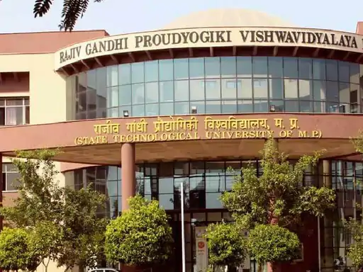 DainikBhaskar's tweet photo. RGPV में 20 करोड़ की हेराफेरी का मामला, तत्कालीन रजिस्ट्रार और पूर्व एफसीओ के खिलाफ भी होगी कार्रवाई
#RCPV #MadhyaPradesh
https://t.co/Jkh3ZtB5Mj https://t.co/HydEqqPyAe