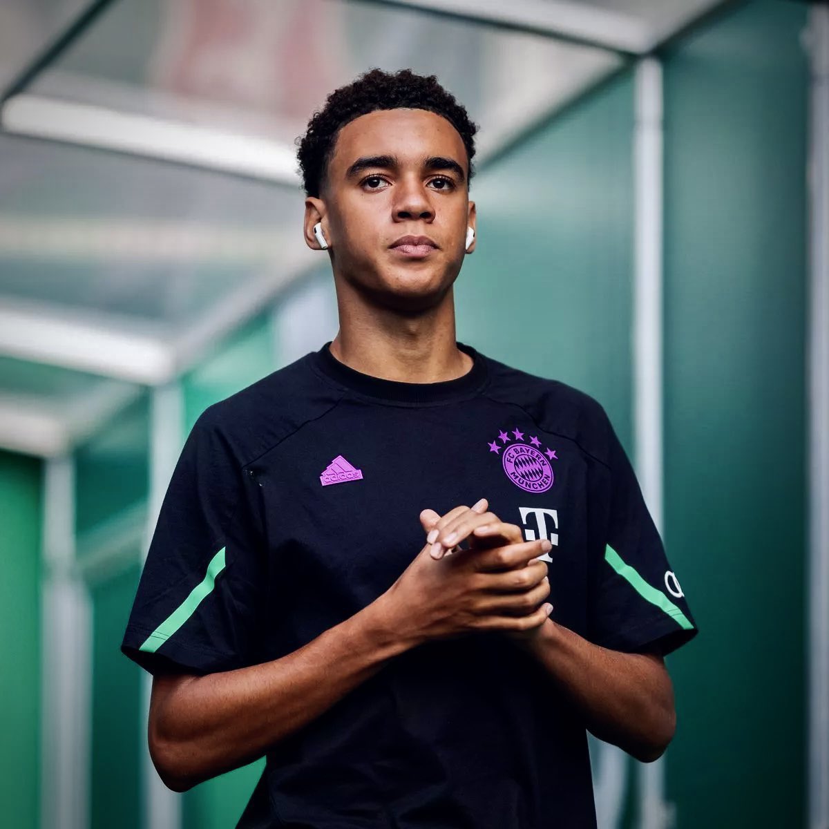 🚨 Jamal Musiala has REJECTED a new deal at Bayern Munich as he targets a summer move to the Premier League, with Manchester City and Liverpool leading the race for the 21-year-old. 

(Source: Daily Star)