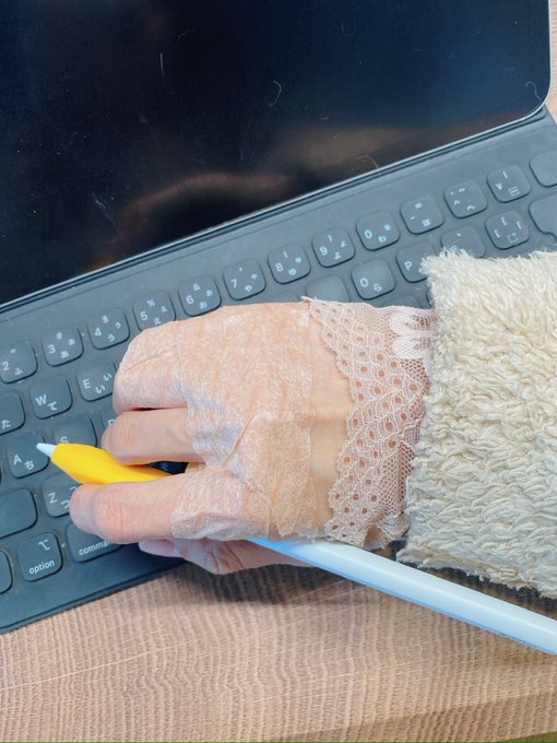 どうにもこうにも腕が痛すぎる https://t.co/3JQcOgkFJS<a href="/tag/2024%E5%B9%B4%E8%87%AA%E5%88%86%E3%81%8C%E9%81%B8%E3%81%B6%E4%BB%8A%E5%B9%B4%E4%B8%8A%E5%8D%8A%E6%9C%9F%E3%81%AE4%E6%9E%9A"class="tags"><span>#2024年自分が選ぶ今年上半期の4枚</span></a>