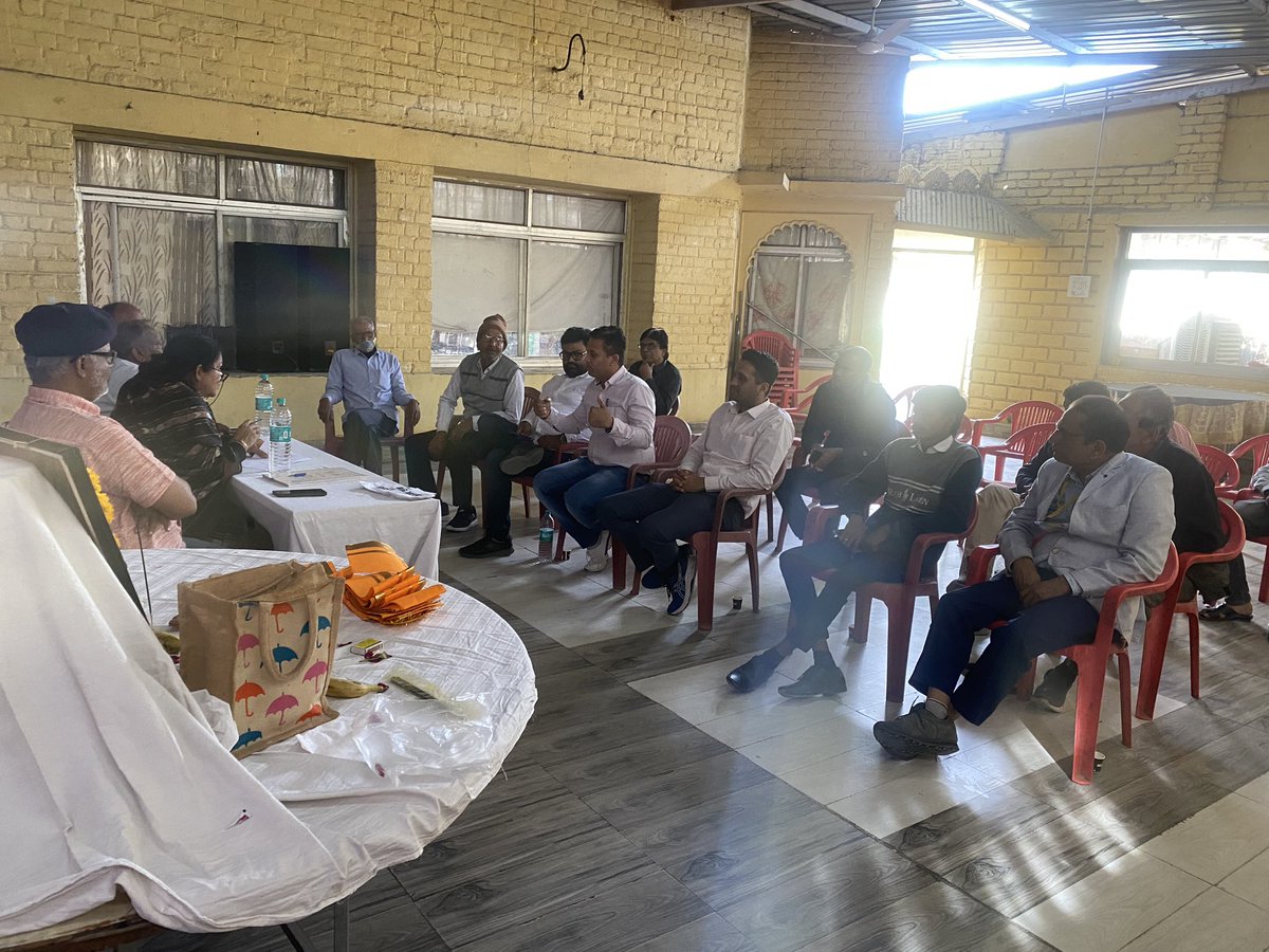 kirtispathak's tweet photo. .@AAP4Udaipur संभाग के @AAP4Chittorgarh ज़िले की समीक्षा मीटिंग संपन्न। https://t.co/5Uqni7eNIY