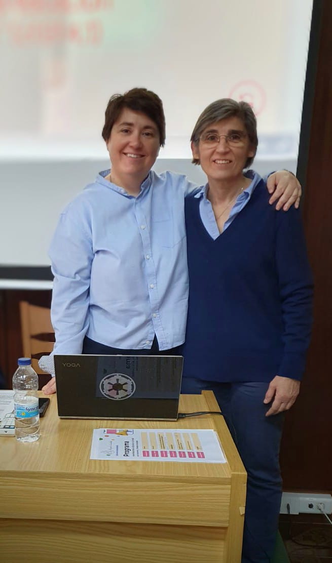 HijasCaridadEE's tweet photo. Nos une la misma inquietud por estar presentes en el mundo digital💻📍, seguimos aprendiendo juntas!!🫂 @HijasCaridadEC @HijasCaridadEE @SARAENCINAR @clara_lp https://t.co/BJ1kAnkG0Y