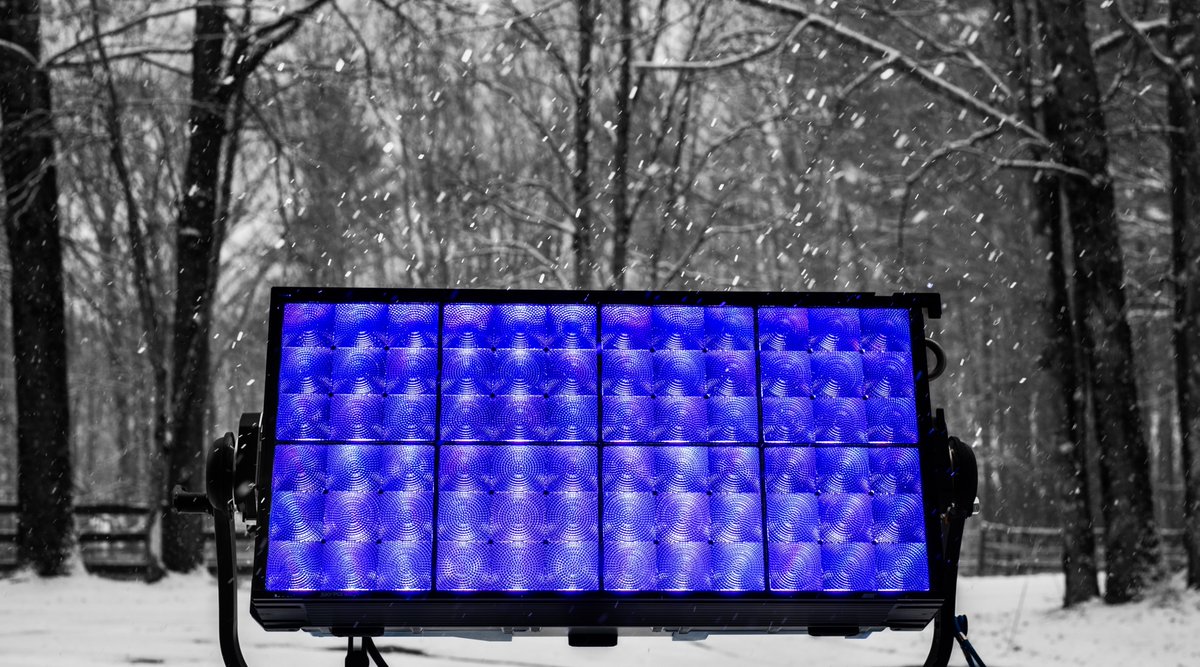 Embracing the Winter Wonderland with SkyPanel X! ❄️ 

Cinematographer John Sharaf just got his hands on the #SkyPanelX & couldn't resist bringing some cinematic magic to the New England blizzard in the Berkshires.
📷: John Sharaf Photography sharaf.net

#ARRILighting