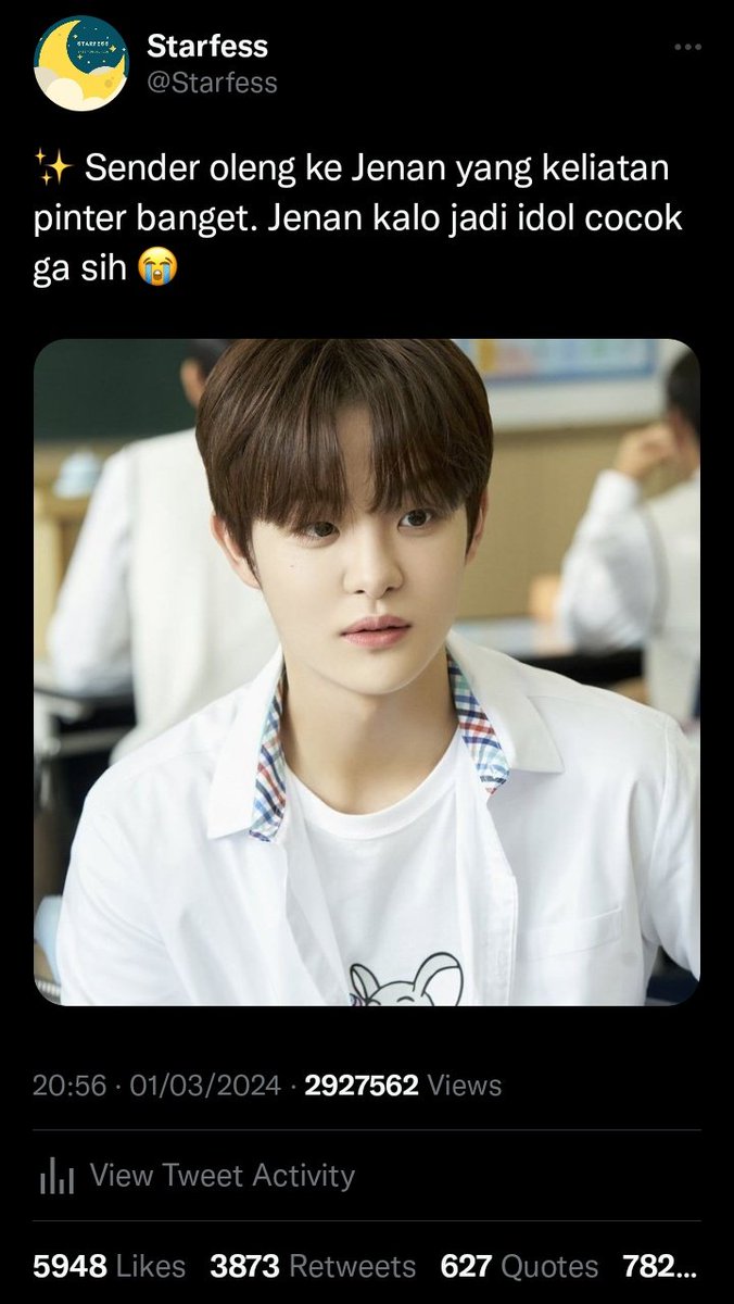 「  #jenankala bagian 1  」

Jenan si idola baru di acara universitywar yang bikin banyak orang jatuh cinta, ternyata udah punya cintanya sendiri.

hoonsuk au