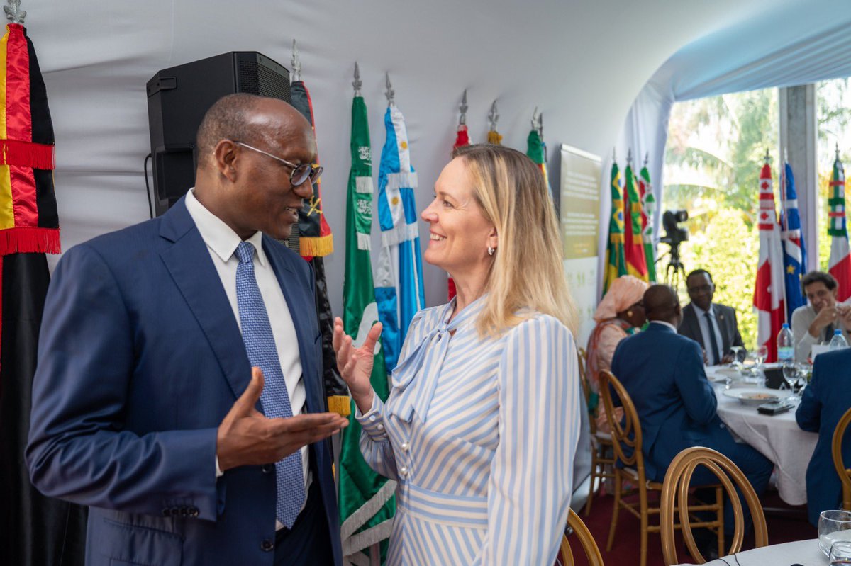Want to know more about Africa’s huge energy potential? Here I am discussing with my colleague @KevinKKariuki our work @AfDB_Group on climate change and energy in #Africa. Check out more here afdb.org/en/topics-and-…