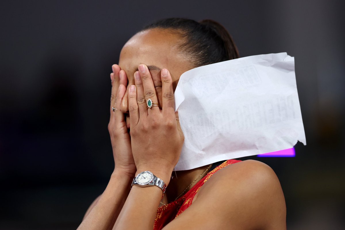 The second best jump of her career only 14 months after having a child! 🥹

Ana Peleteiro-Compaore 🇪🇸 leaps out to 14.75m to win triple jump bronze at the #WICGlasgow24! 🥉