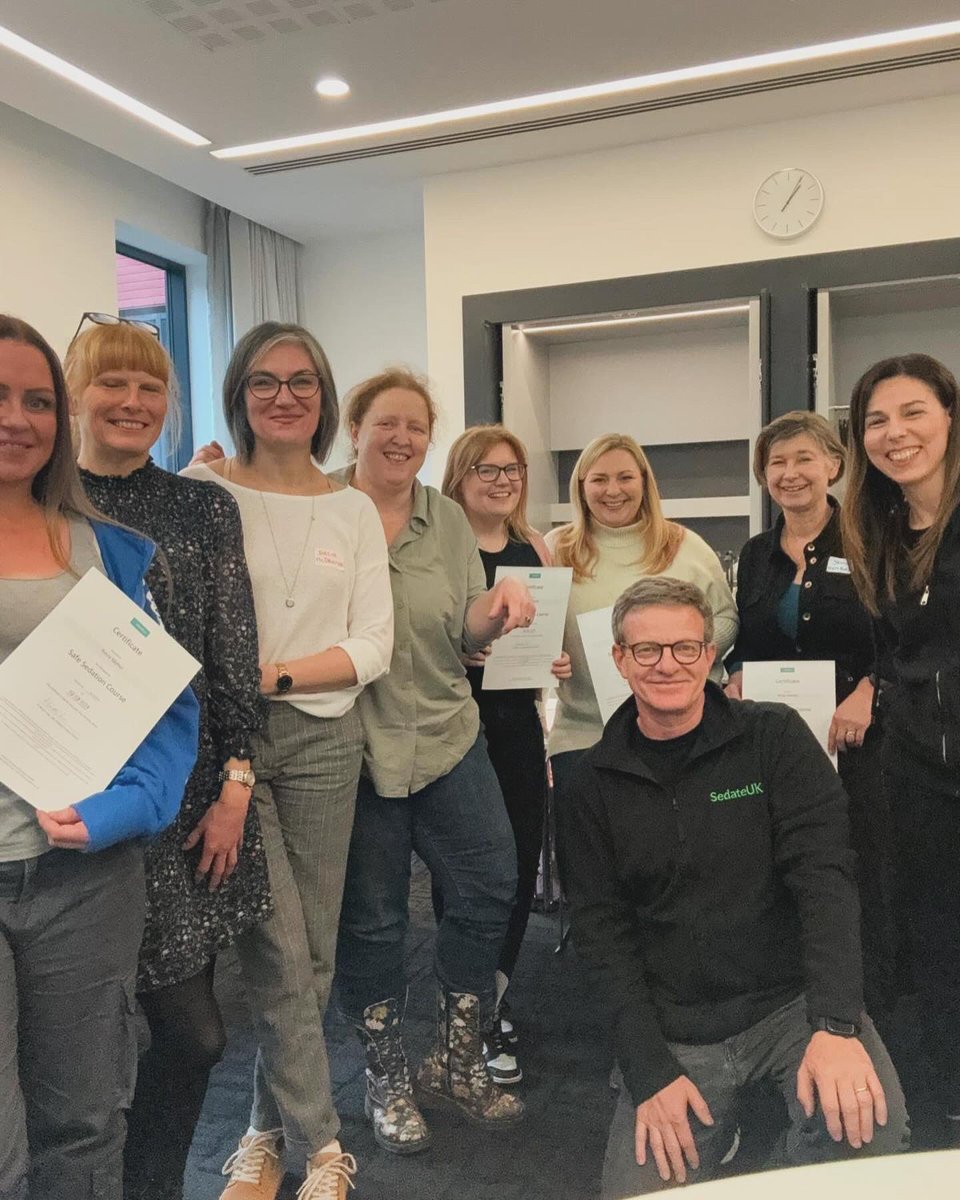 💉 Congratulations to staff who successfully completed the Safe Sedation Course in Manchester this weekend 🙌 #manchester #sedation #anaesthesia #gastroenterology #endoscopy #cardiology #cathlab #theatres #radiology #interventionalradiology #womenshealth