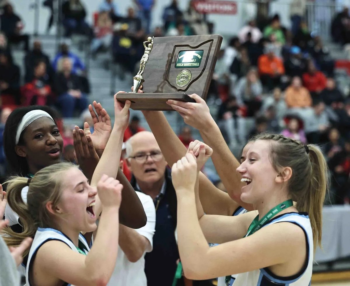 TEAM.

#GoCougars💙 #DistrictChamps