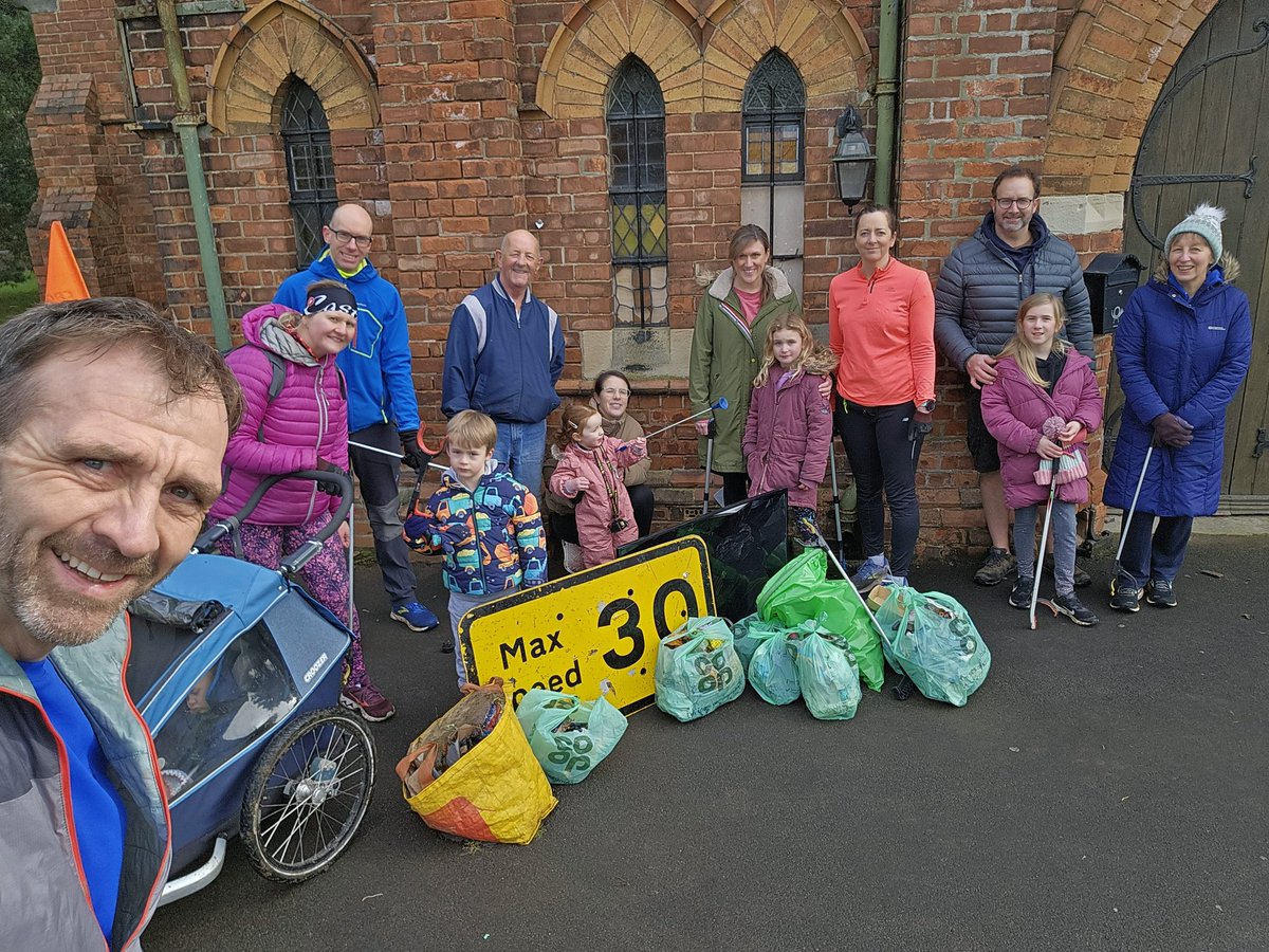 Winterton estate - you've been plogged! Our multi-generational team collected a varied haul today, including a high heeled shoe, temporary road sign and a big TV! Thanks to everyone who turned out on a lovely morning. 😃 #keepbritaintidy #cleanerdurham2024